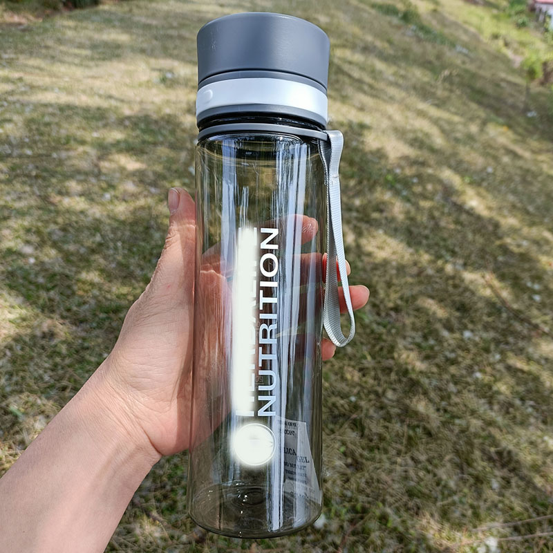 Bouteille d'eau de 660ml, prix - Nutrition Sports Fitness avis et prix